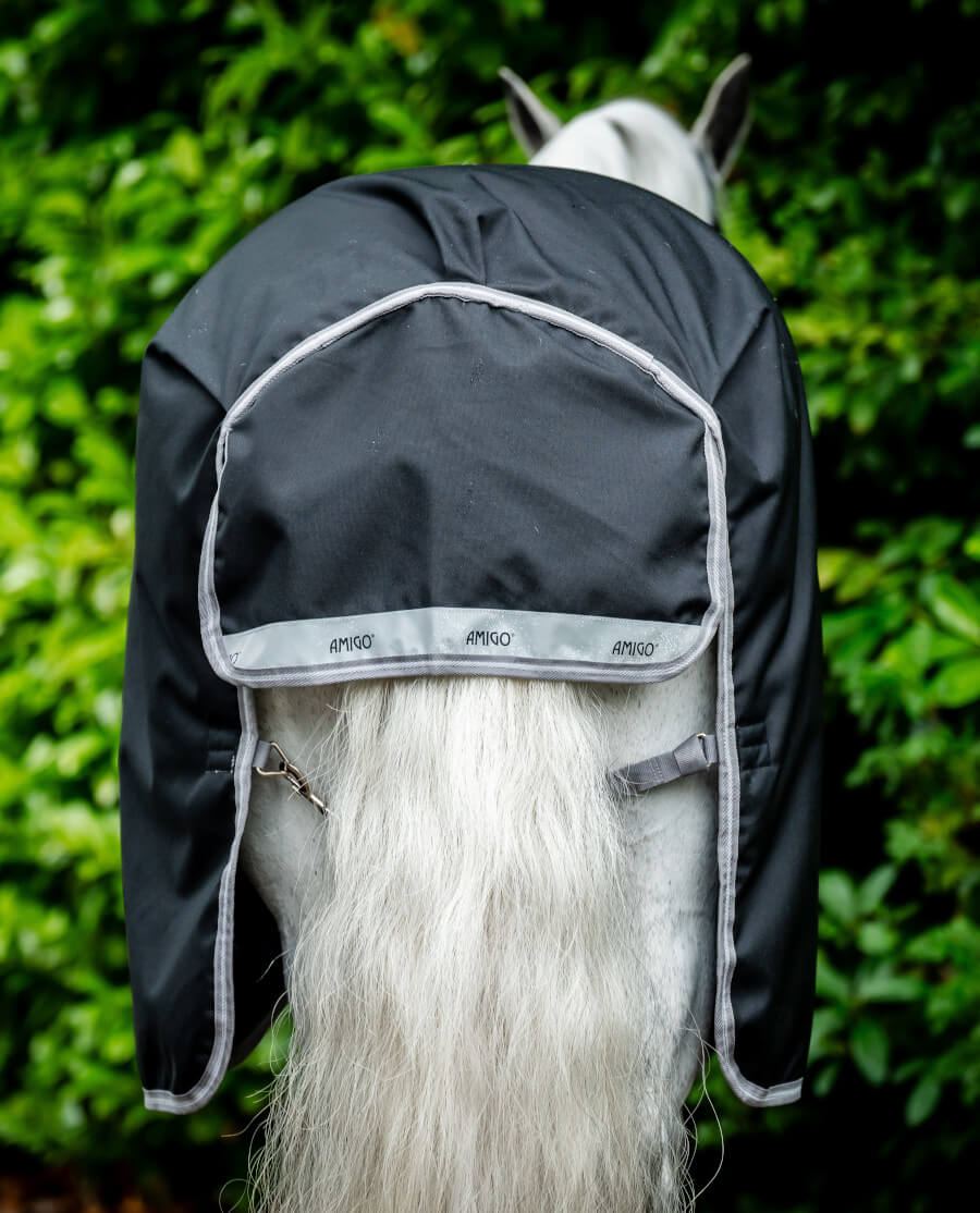 Horseware Amigo - Bravo 12 Plus Regndækken m. hals & V - Front - 100 gram - Sort - animondo.dk - AARPLF - KJI0 - 45
