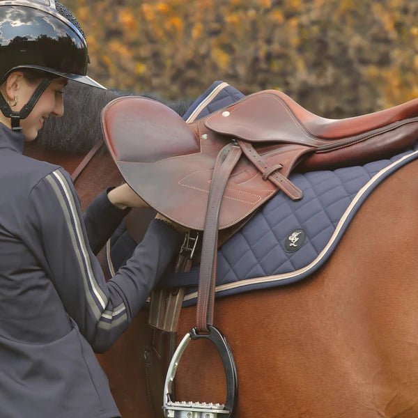 Kingsland - Ella Spring Underlag - Mørkeblå - animondo.dk - 2330424280 - pj