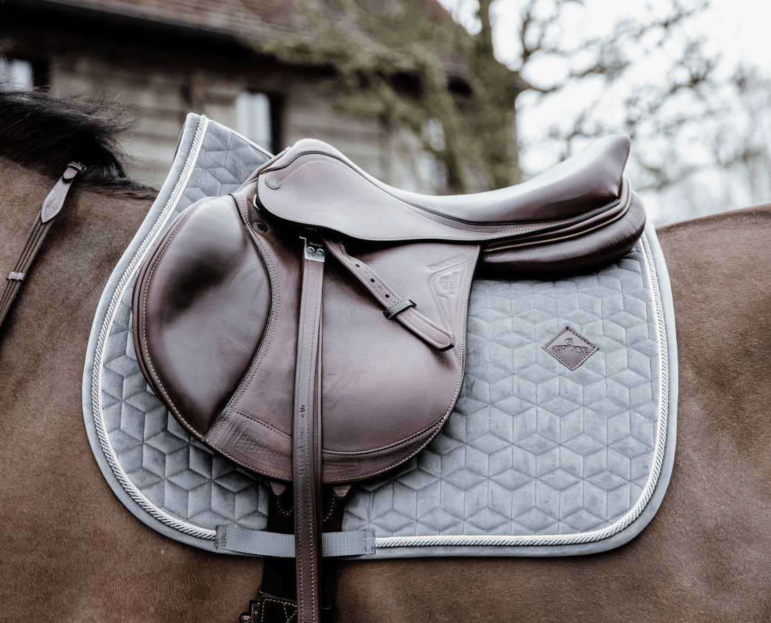 Springunderlag Basic Velvet fra Kentucky Horsewear - animondo.dk - 42589-32-SJ