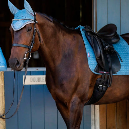 LeMieux Suede Dressage Square Sadelunderlag - Ice Blue - animondo.dk